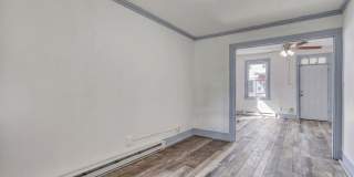 Newly Renovated 3 Bedroom, 1 Bathroom Townhouse Gallery 7