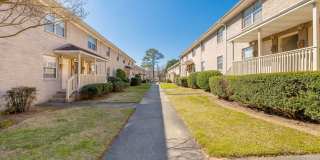 Peachtree Hills Court Gallery 1