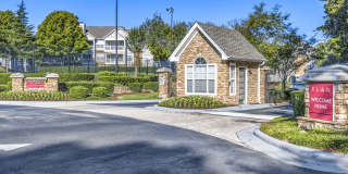 Affordable Housing - Elan at Mallard Creek Apartment Homes Gallery 28