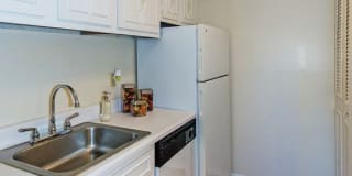 Addison Park Gallery 4