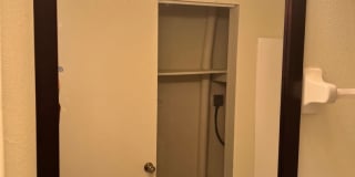 The Point Gallery 21