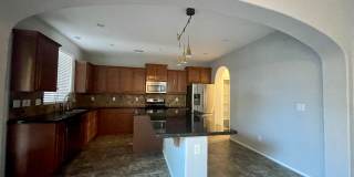 GREAT LOCATION!  Fabulous move-in ready 5 bed /3 bath home in south Tempe Gallery 16