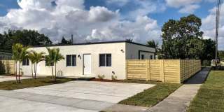 New Construction 2 Bedroom/ 2 Bathroom Duplex with Private Yard and Driveway Gallery 1