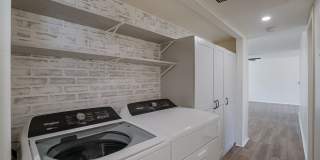 COLLEGE STUDENTS WELCOME! Rent this 2 bedroom, 2 bath condo near the airport. Gallery 15