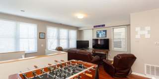 440 North Ashland Ave., Gallery 5