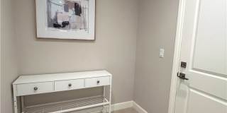 86 Meander Gallery 28