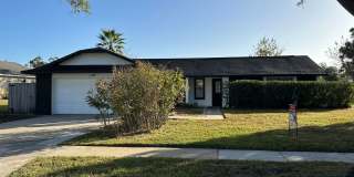 Lovely home on huge corner lot, near UCF! Gallery 1