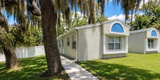 3/2 with large fenced yard near in Sherwood Forest Gallery 1