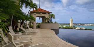 66 Queen Street unit: 1605 Gallery 13