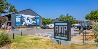 Amp at the Grid Gallery 1