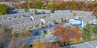 The Townhomes at River's Gate Gallery 30