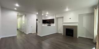 Beautifully Updated Bethany Townhome with Private Backyard and Modern Finishes Gallery 14