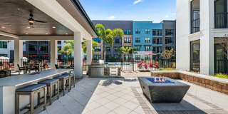 55+ Active Adult Apartment Homes - The Pointe at Lakewood Ranch Gallery 2