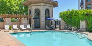 Renaissance Square Gallery 27