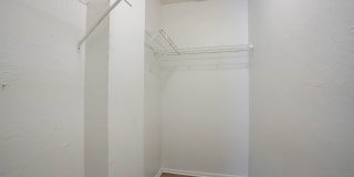 Seville Apartments. A Beautiful apartments is waiting for you to make it a Home. Great Specials Today! Gallery 15