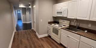 East Baltimore 2 Bedroom w/Den 1.5 Bathroom Gallery 12
