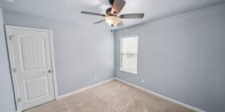 Modern 4-Bed Home with Open Layout in New Braunfels - Realtor Commission: $500 Gallery 33