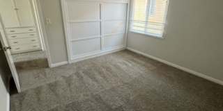 SPACIOUS 1 BEDROOM 1 BATH UPSTAIRS READY MOVE IN! Gallery 4