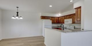 729 W 31st Terrace Gallery 9