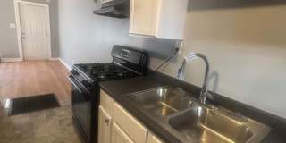 Charming 2BR House in Baltimore, MD 21226 Gallery 1