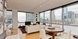 8 W Randolph Gallery 8