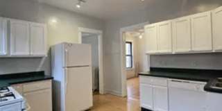 5756 South Kenwood Avenue 5756 South Kenwood Avenue Gallery 1