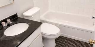 2804 Carriage Drive - - B Gallery 9