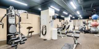 Newly Remodeled 1 bedroom / 1.5 bath Condo at Place One Gallery 22
