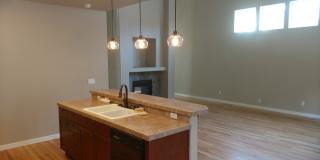 SW Bend - 3 Bed 2.5 Bath -Fenced-Corner lot-Amenities Gallery 5