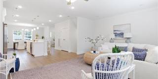 2923 Pretty Lake Avenue Gallery 32