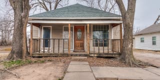 118 South Miles Avenue Gallery 1