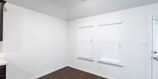 905 Silverbell Street Gallery 7
