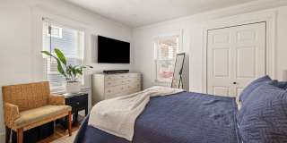 11 Hillview Avenue Gallery 19