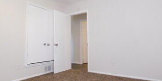 4422 57th Street Gallery 12