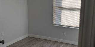 Charming 2BR House in Sauk Village IL Gallery 6