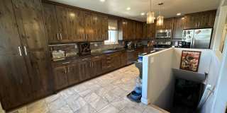 Cozy Rancher In The Addisons! Gallery 5