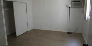 912 Hilldale Gallery 12
