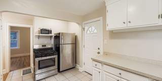 16855 Sayre Avenue Gallery 7