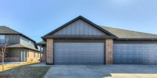 Cozy 3-Bed Retreat in Yukon - Fully Furnished & All Utilities Included Gallery 32