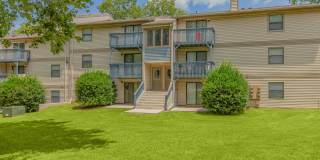 Edgewater Village Apartments Gallery 44