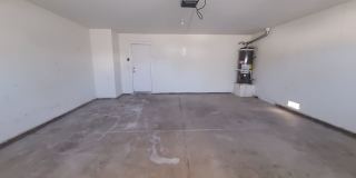 Beautiful 4 Bedroom Home in Green Valley Gallery 36