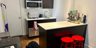 118 East 4th Street Gallery 3