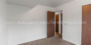 1707 Hickory Ln Gallery 12