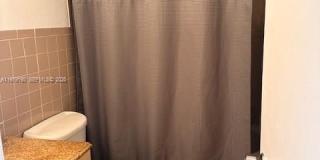 300 Oregon St Gallery 7