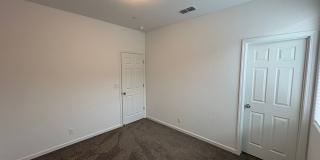 NW Visalia Home For Rent! Close to sports park & shopping centers! Gallery 12