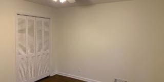 4 BR 3 BATH in Cedar Creek! Gallery 33