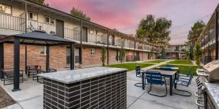 Acoma Square Gallery 39