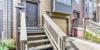Beautiful 3-Level Hillsboro Townhouse in Quiet Cul-de-sac! Gallery 3