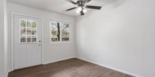 1711 E Walnut Lawn Street Gallery 5