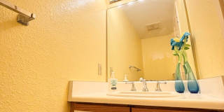 2 Bedroom 1.5 Bathroom 2 Parkings at Nuuanu Streamside Spacious Ground Floor Unit Available Now! Gallery 20